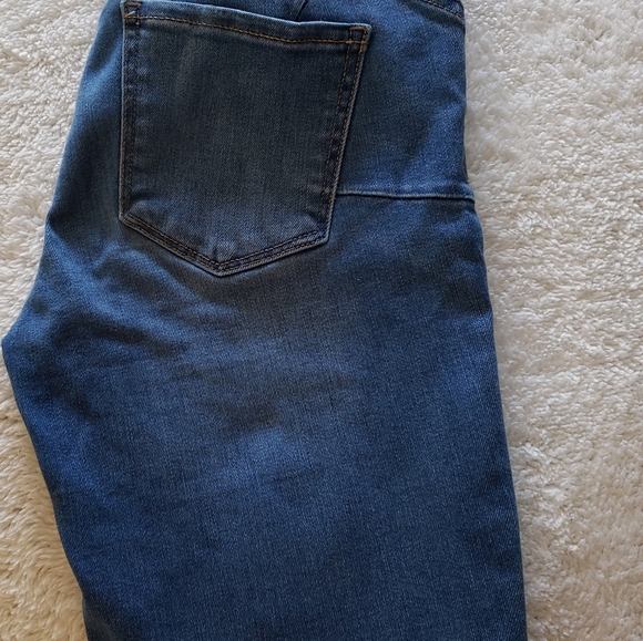 Jeans - Picture 2 of 5